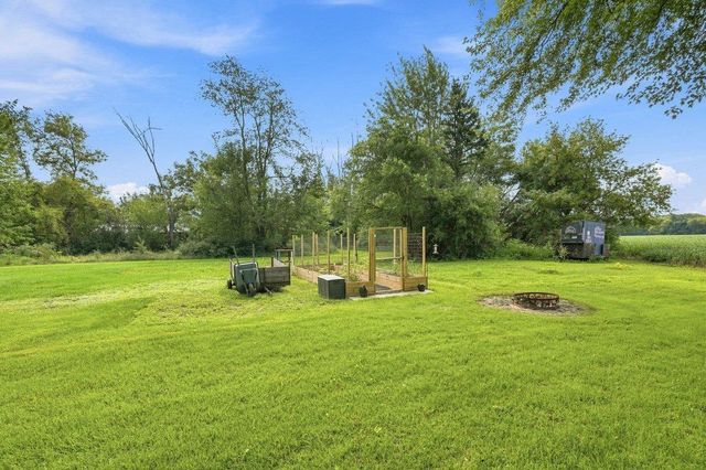882 Taylor Lane, Stoughton, WI 53589