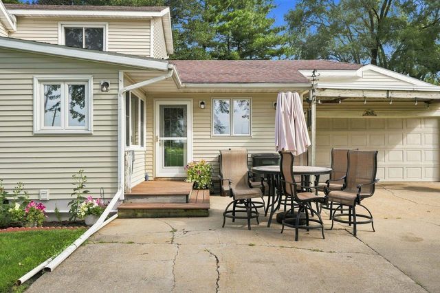 882 Taylor Lane, Stoughton, WI 53589
