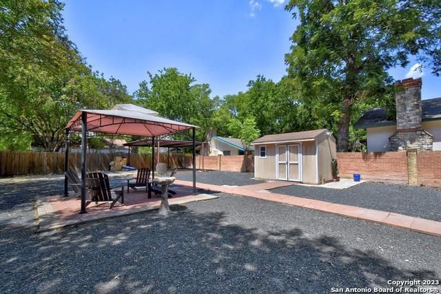 201 Berkshire, San Antonio, TX 78210