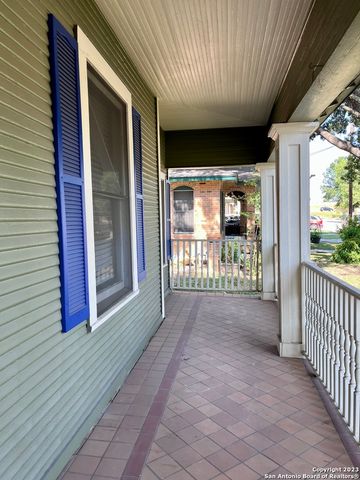 201 Berkshire, San Antonio, TX 78210