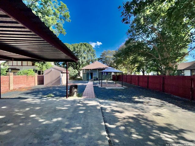 201 Berkshire, San Antonio, TX 78210