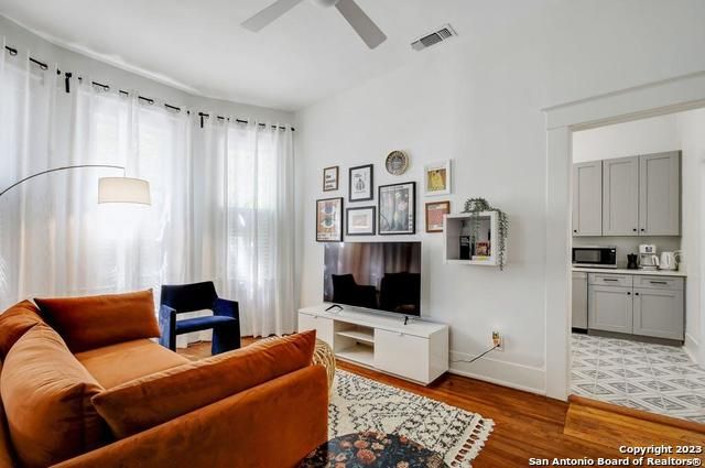 201 Berkshire, San Antonio, TX 78210