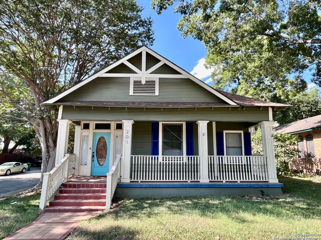 201 Berkshire, San Antonio, TX 78210