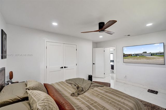 1860 NW 121st St, Miami, FL 33167