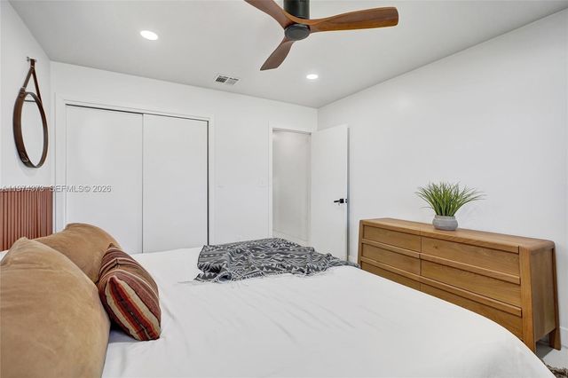 1860 NW 121st St, Miami, FL 33167