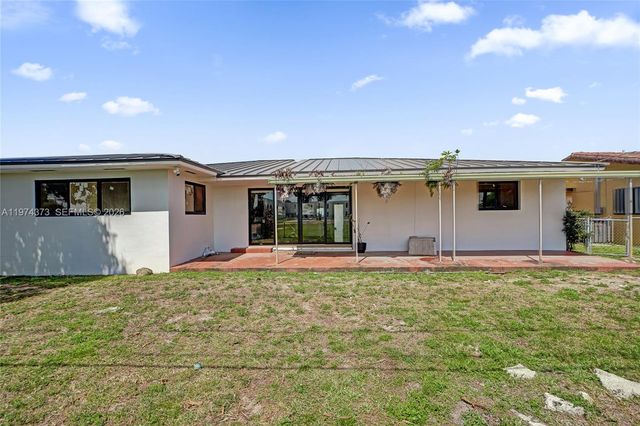 1860 NW 121st St, Miami, FL 33167