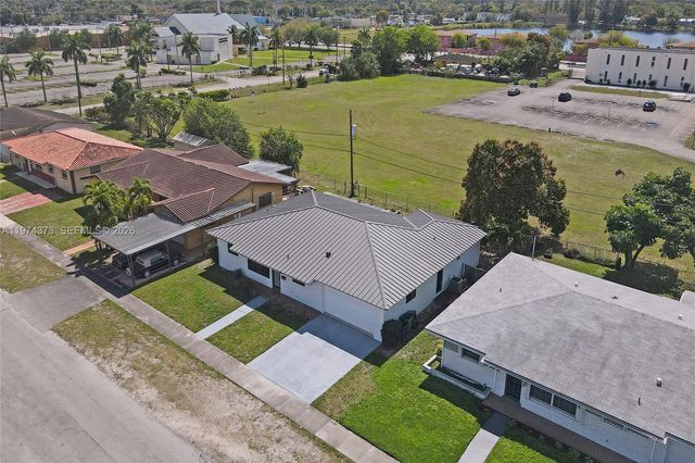 1860 NW 121st St, Miami, FL 33167