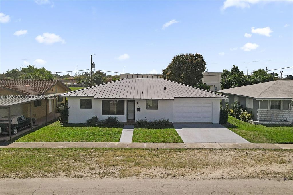1860 NW 121st St, Miami, FL 33167