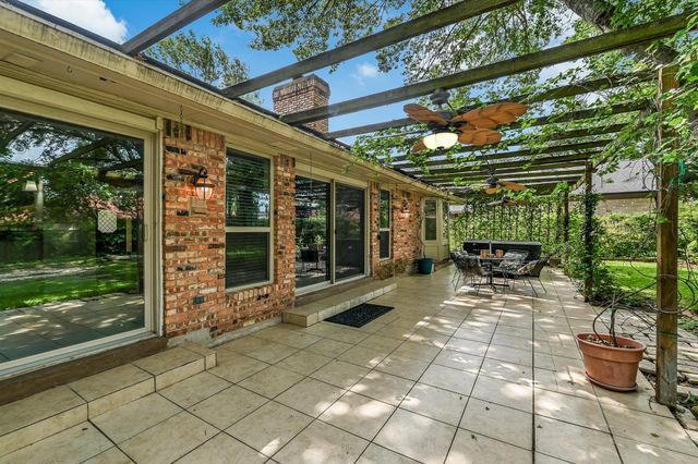 2505 ROYAL LYTHAM DR, Austin, TX 78747
