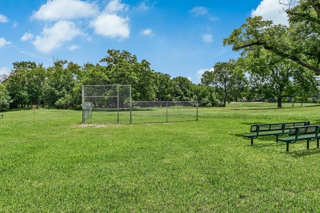 2505 ROYAL LYTHAM DR, Austin, TX 78747