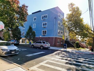 3550 Laconia Avenue, Bronx, NY 10469