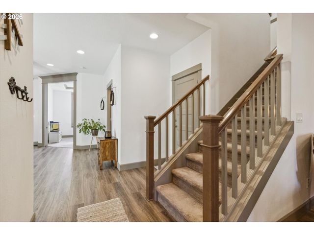 12362 HAMPTON Dr, Oregon City, OR 97045