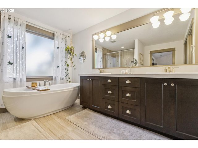 12362 HAMPTON Dr, Oregon City, OR 97045