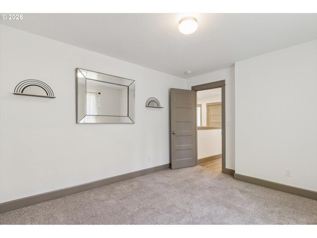 12362 HAMPTON Dr, Oregon City, OR 97045