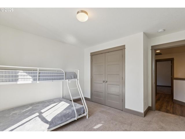 12362 HAMPTON Dr, Oregon City, OR 97045