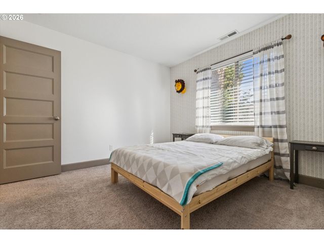 12362 HAMPTON Dr, Oregon City, OR 97045