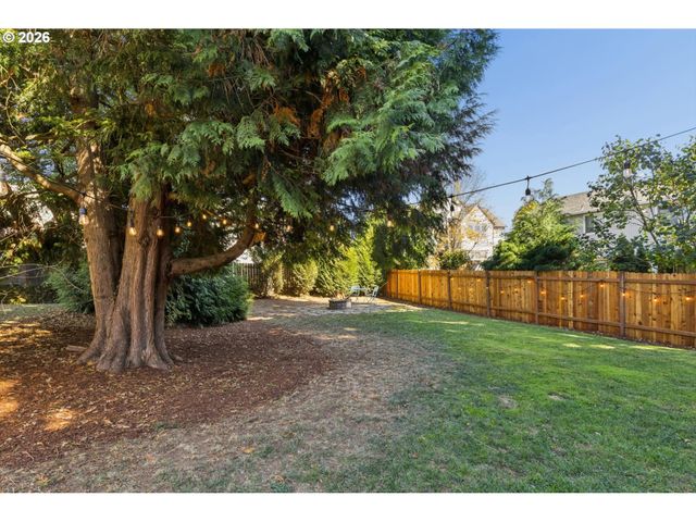 12362 HAMPTON Dr, Oregon City, OR 97045