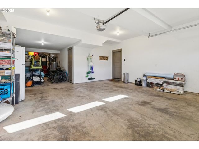 12362 HAMPTON Dr, Oregon City, OR 97045