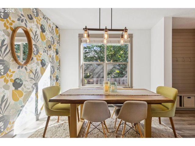 12362 HAMPTON Dr, Oregon City, OR 97045