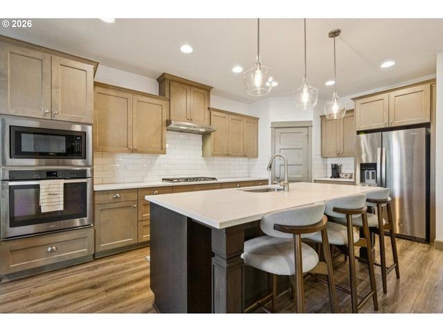 12362 HAMPTON Dr, Oregon City, OR 97045