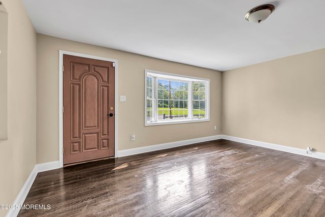 123 Freehold Road, Manalapan, NJ 07726