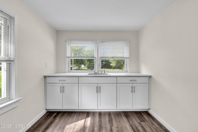123 Freehold Road, Manalapan, NJ 07726