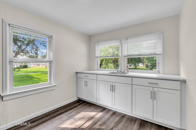 123 Freehold Road, Manalapan, NJ 07726