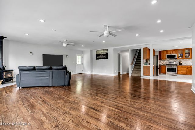 123 Freehold Road, Manalapan, NJ 07726