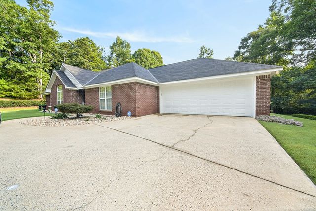 309 Deer Run Drive, Ellerslie, GA 31807