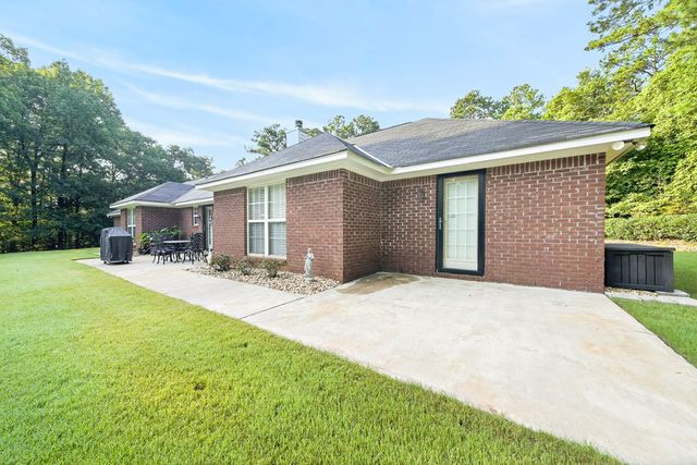 309 Deer Run Drive, Ellerslie, GA 31807