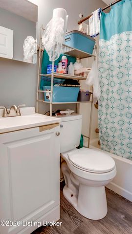 3723 Center St, Louisville, KY 40215