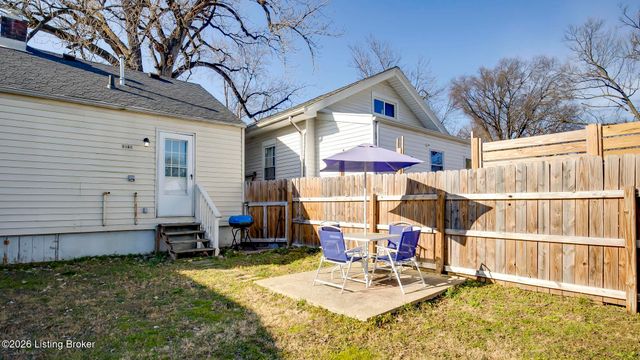 3723 Center St, Louisville, KY 40215