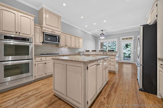 7909 S Juniper Avenue, Broken Arrow, OK 74011