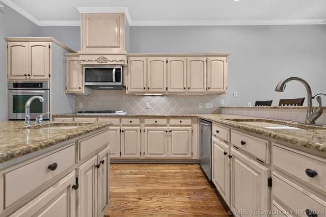 7909 S Juniper Avenue, Broken Arrow, OK 74011
