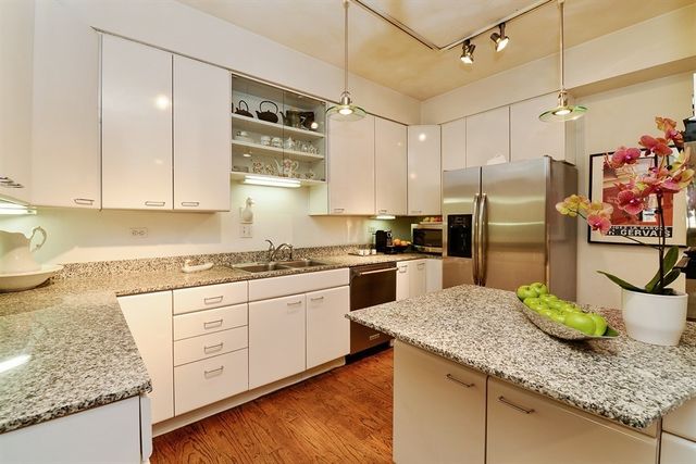 2737 N HAMPDEN Court 3, Chicago, IL 60614
