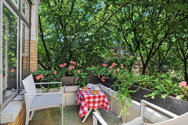 2737 N HAMPDEN Court 3, Chicago, IL 60614