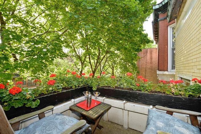 2737 N HAMPDEN Court 3, Chicago, IL 60614