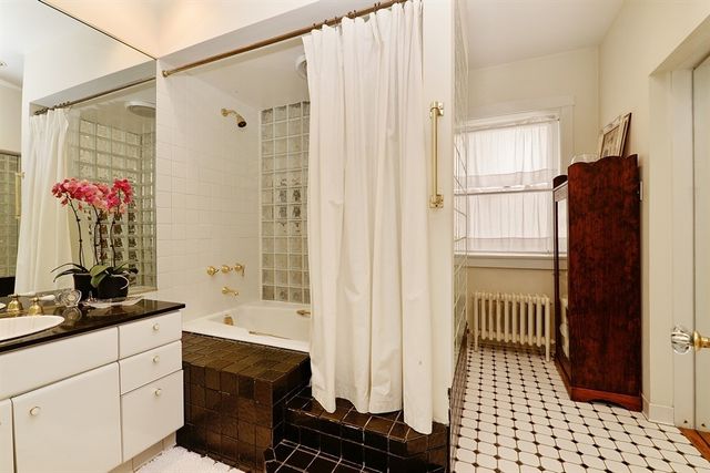2737 N HAMPDEN Court 3, Chicago, IL 60614