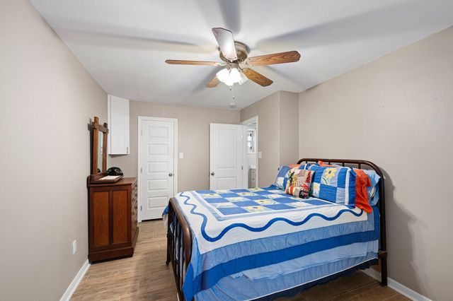 9911 Ironwood Lane, Fairchilds, TX 77469