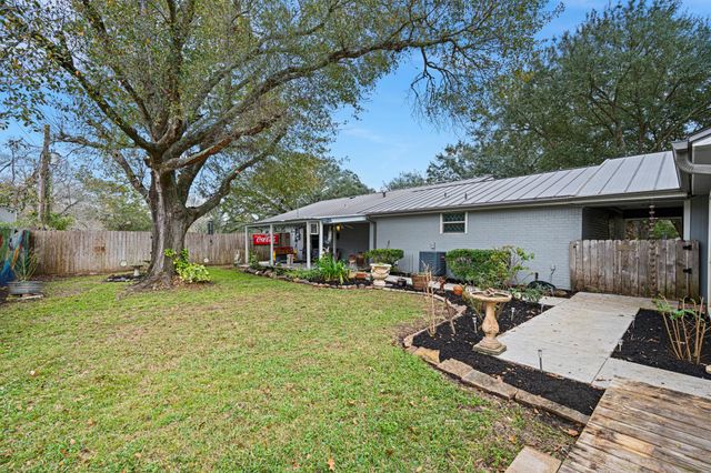 9911 Ironwood Lane, Fairchilds, TX 77469