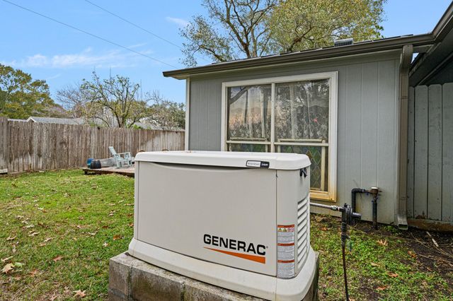 9911 Ironwood Lane, Fairchilds, TX 77469