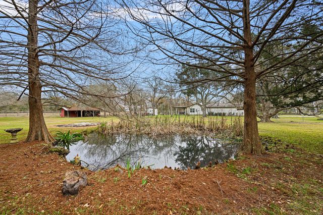 9911 Ironwood Lane, Fairchilds, TX 77469