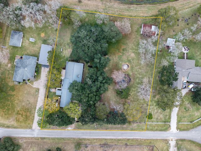 9911 Ironwood Lane, Fairchilds, TX 77469