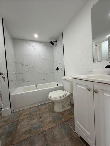 4801 NW 7th St 608-16, Miami, FL 33126