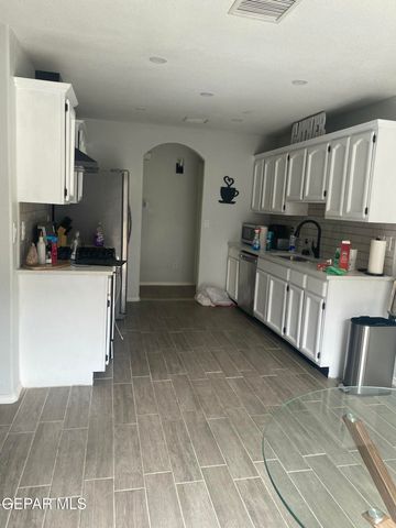 3280 MIKE GODWIN Drive, El Paso, TX 79936