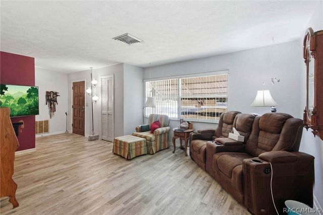 3794 S Alabama Avenue, Homosassa, FL 34448