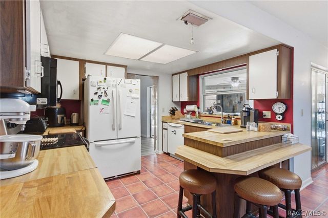 3794 S Alabama Avenue, Homosassa, FL 34448