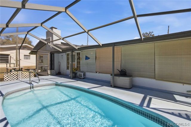 3794 S Alabama Avenue, Homosassa, FL 34448