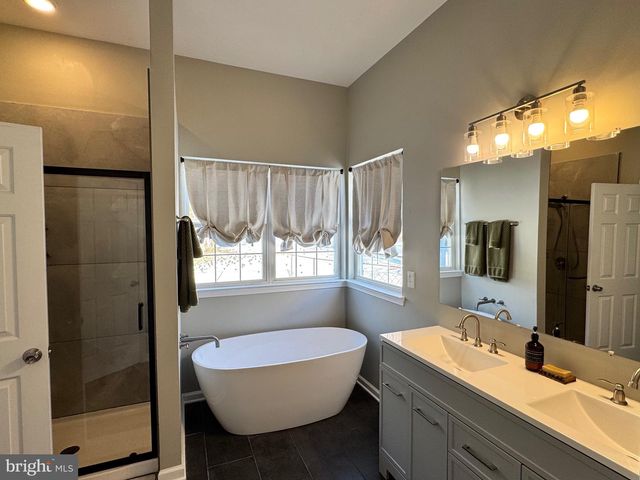 211 NORTHDOWN DR, Dover, DE 19904