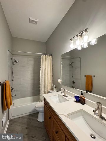 211 NORTHDOWN DR, Dover, DE 19904